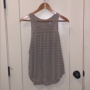 Causal shirt, great at hiding stomach